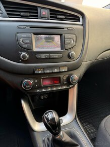 KIA CEED 1,6 GDI, GOLD, BENZÍN, KÚPENA NA SK, 176 471 KM - 4