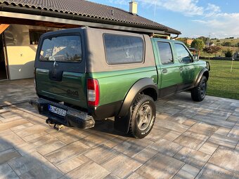 Nissan Navara D22 - 4