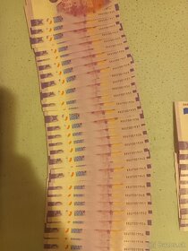 0 euro bankovka ročníkova a nízke číslo - 4