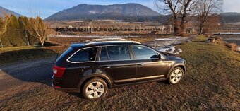 Škoda Octavia SCOUT 1.8 DSG 4x4 132 kW - 4