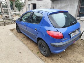 Peugeot 206  1.4 benzín - 4