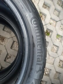 225/45r18 - 4