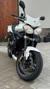 Triumph street triple 675 R - 4