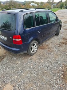 Volkswagen Touran - 4