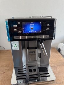 Predám kávovar Delonghi ESAM 6900 - 4