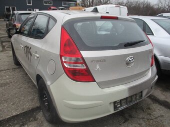 Hyundai i30 rozpredam na nahradne diely - 4