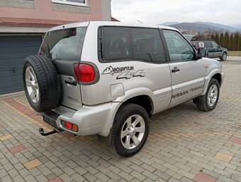 Nissan Terrano 2.7 TDi Sport 4x4 - 4