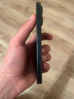 iPhone 15 Pro 256GB - 4