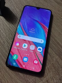 Samsung Galaxy A40 / 4/64GB prasklina mierna na displeji - 4