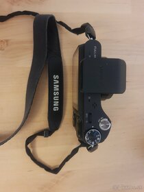 Samsung NX 210 - 4