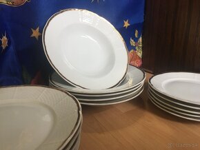 Predám sadu československých porcelánových tanierov - 4