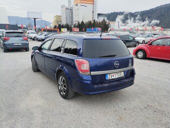 Opel Astra Caravan 1.9 CDTi 74kW M6 - 4