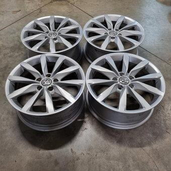 Hliníkové Volkswagen disky 5x112 R17 7.0J ET49 - 4