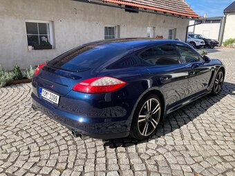 Porsche Panamera - 4