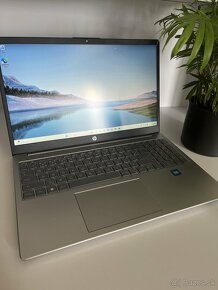 HP Laptop - 4