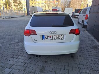 AUDI A3 Sportback 1.6 i 75 kW - 4