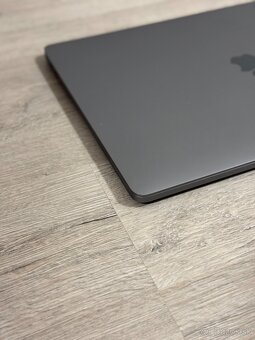 Macbook Pro 16 2019 i7 32/512Gb - 4