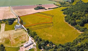 Beckov – 20.000 m2 v celku (Farma, Chov koní...) - 4