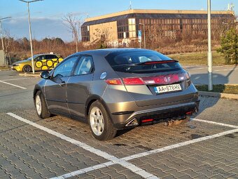 Honda Civic 1.8 VTEC Comfort A/T - 4