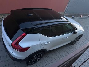 Volvo XC40 T5 AWD R - Design A/T - 4