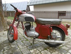 Jawa 250 - 4