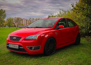 Ford Focus ST - 4