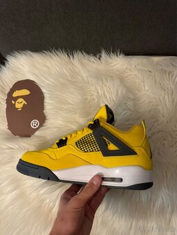 Jordan 4 retro lightning - 4