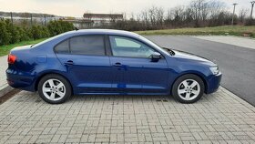 VOLKSWAGEN JETTA 1.6 TDI COMFORTLINE - 4