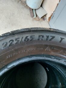 Predám zimné pneumatiky 225/65 R17 - 4