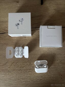 Používané Apple AirPods 2nd gen - 4