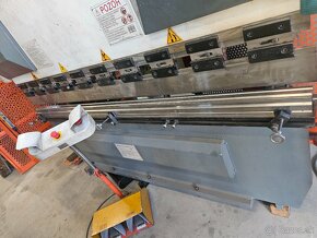 Ohraňovací lis CTOF 80/2500 CNC - 4