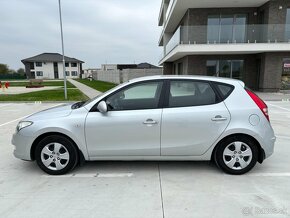 Predám Hyundai i 30 1.4 benzín 80 kw Rok výroby 2010 stk+ek - 4