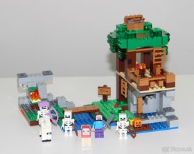 Lego Minecraft 21146 Útok kostlivcov - 4