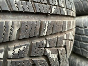 PNEU Hankook 235/75 R15 + disky - 4