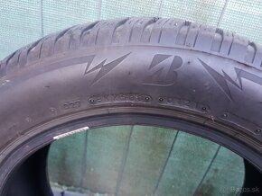 Predám 4x zimné pneumatiky Bridgestone Blizzak LM005  205/55 - 4