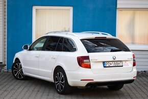 Škoda Superb Combi 2.0 TDI CR Elegance DSG - 4