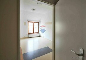 PRENÁJOM služby zdravotníckeho charakteru 13,60  m2, Piešťan - 4