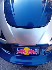 Red Bull prilba - 4