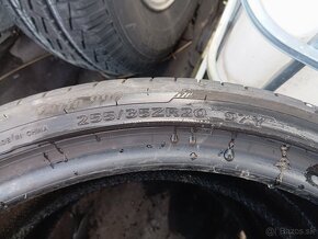 Predám letné 255/35 r20 - 4