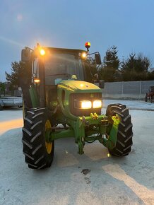 Traktor John Deere 5820 - 4