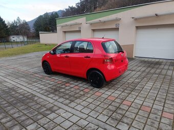 TOYOTA YARIS 1,0 BENZÍN, 51KW, 2008, PÔVODNÝ LAK - 4