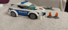 LEGO® City 60239 Policajné hliadkové auto - 4
