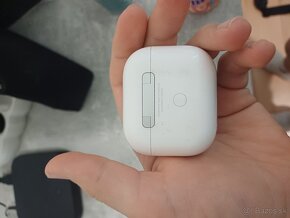 Airpods 3 - 4