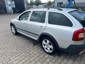 Skoda octavia 2.0TDI scout 4x4 dovoz Anglicko - 4