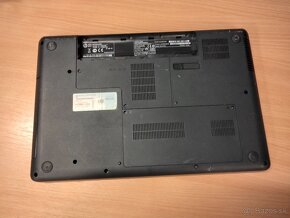 predám nefunkčný notebook Hp g62-a70ec - 4