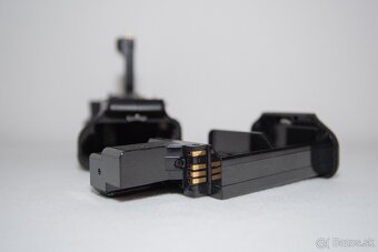 Canon Bg-E3 Battery Grip - 4