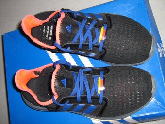 ADIDAS MEDIUM FIT vel. 42 2/3 - 4