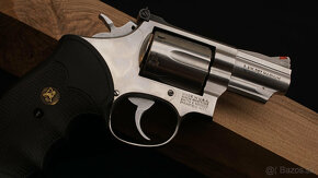 Revolver Smith&Wesson 357 magnum NEREZ - 4