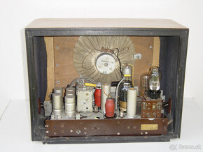 Staré rádio Loewe-Opta 1965GW - 4