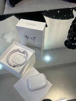 Apple airpods pro - 4